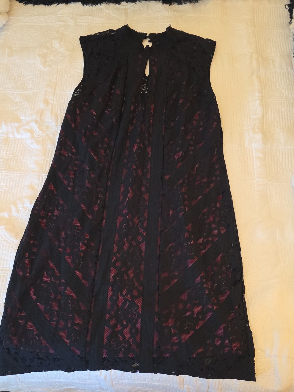 VENUS Black Lace Midi Dress with Burgundy Lining